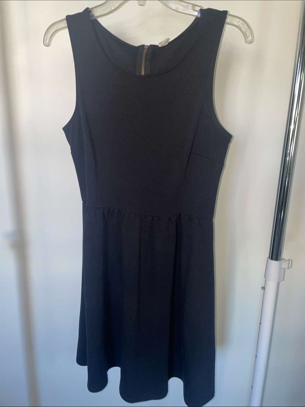 Old Navy black pointe dress size M